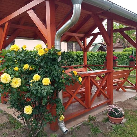 Napsugar Apartmanhaz Balatonlelle Ngoại thất bức ảnh