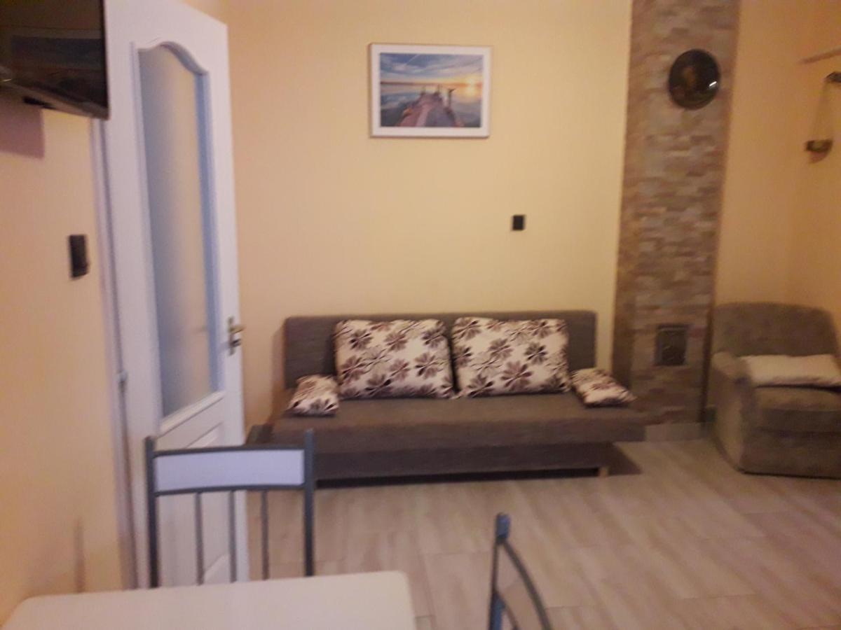 Napsugar Apartmanhaz Balatonlelle Ngoại thất bức ảnh