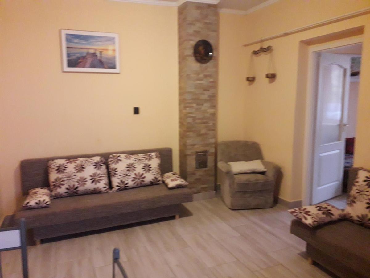 Napsugar Apartmanhaz Balatonlelle Ngoại thất bức ảnh