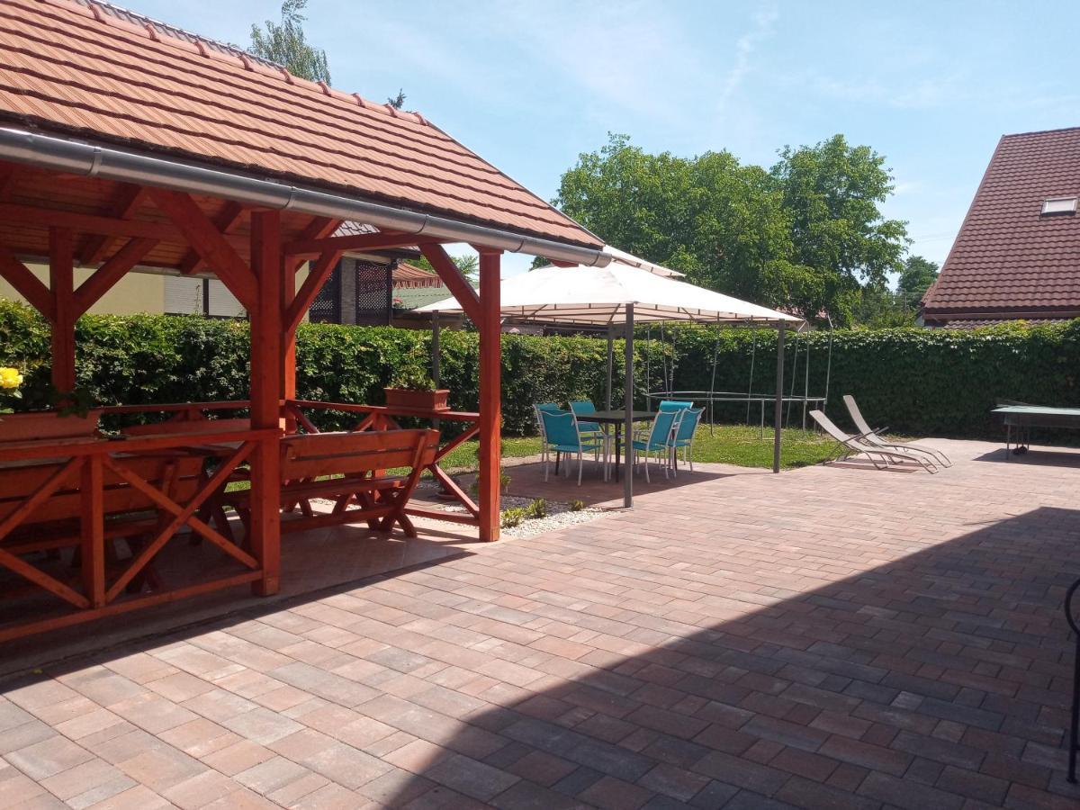 Napsugar Apartmanhaz Balatonlelle Ngoại thất bức ảnh