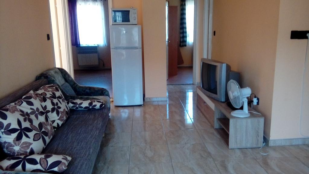 Napsugar Apartmanhaz Balatonlelle Ngoại thất bức ảnh