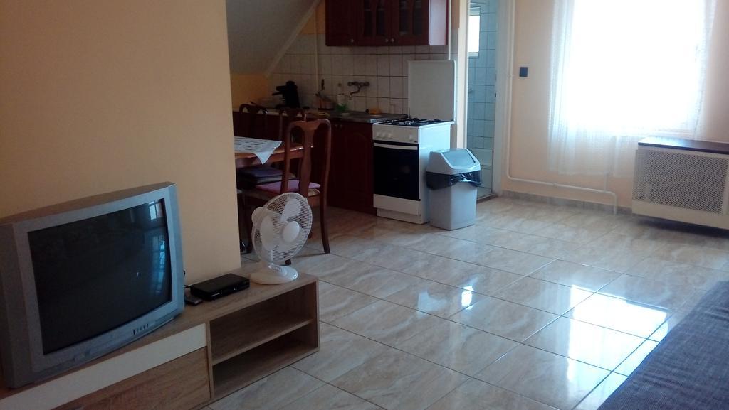 Napsugar Apartmanhaz Balatonlelle Ngoại thất bức ảnh